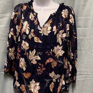 NWT Tamara H size‎ XS Chic Floral Print Blouse in Navy elastic waist and sleeve
